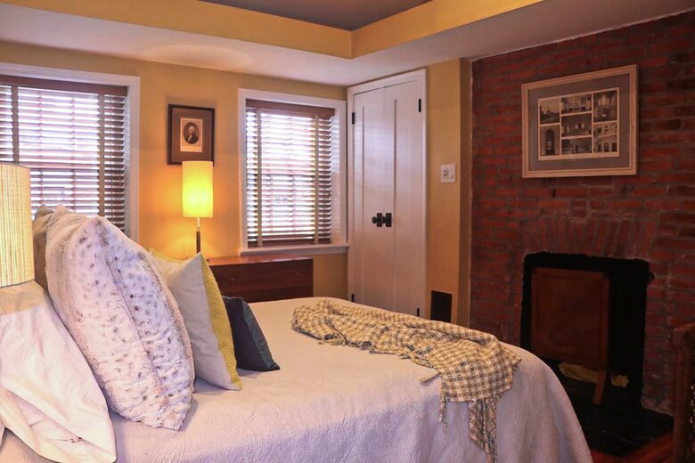 Historical Philadelphia Trinity Home - Philadelphia, Pennsylvania