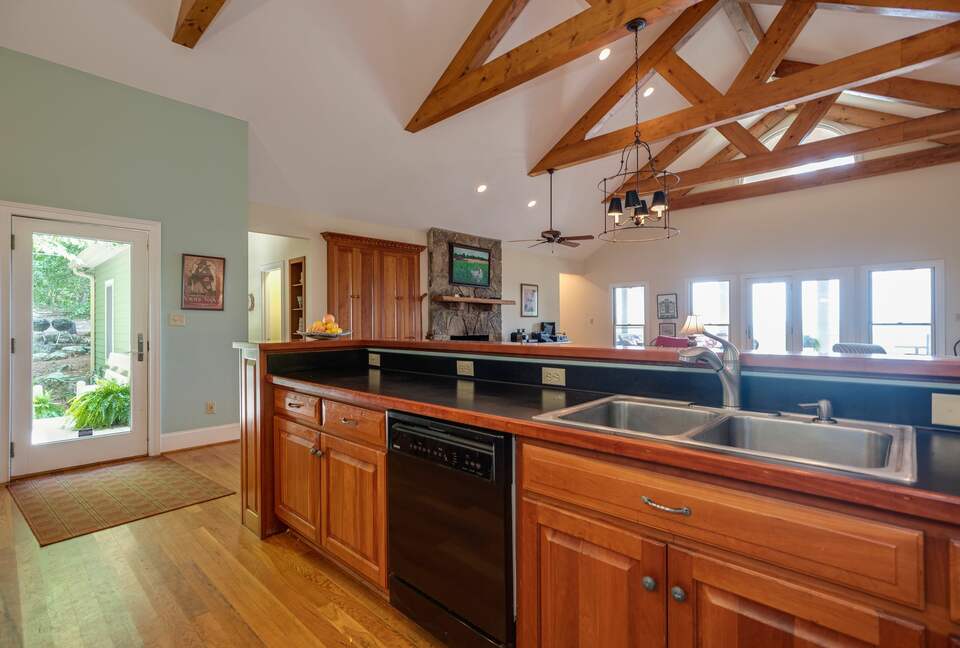 Stunning 'Mountain View' from Sun-up to Sundown - Monteagle, Tennessee