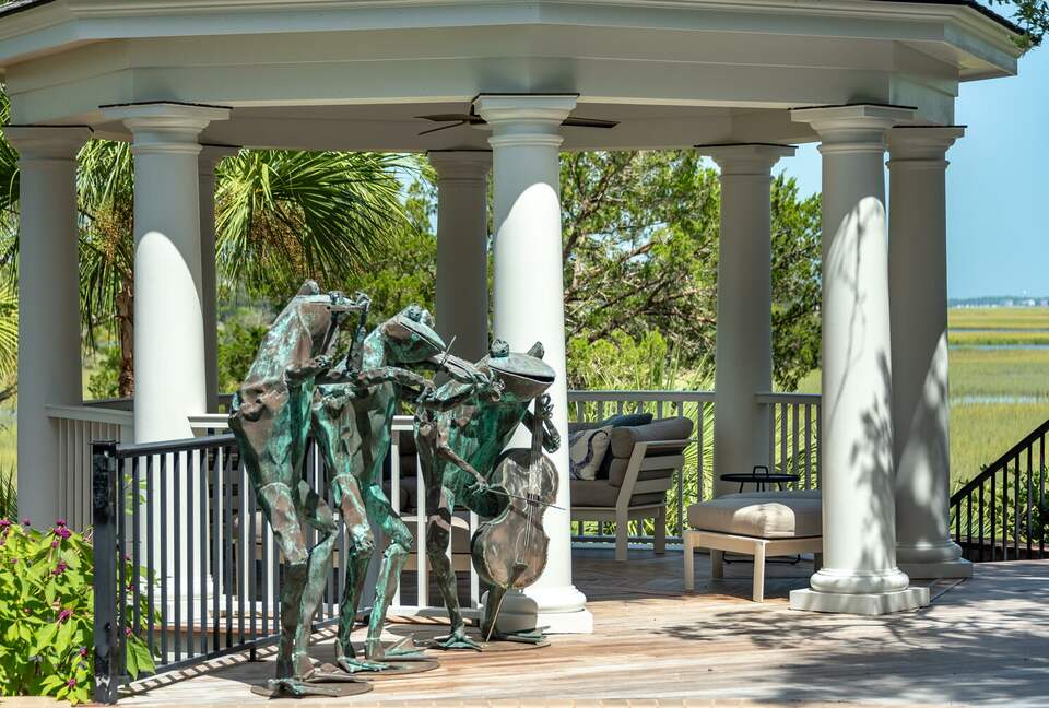 pergola and the party frogs