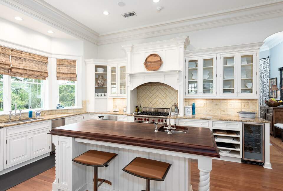 Chef's kitchen for you to enjoy