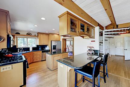 Spectacular Arrowhead Lakefront - Lake Arrowhead, California