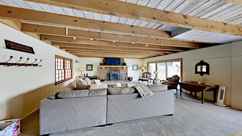 Spectacular Arrowhead Lakefront - Lake Arrowhead, California