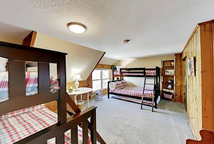 Spectacular Arrowhead Lakefront - Lake Arrowhead, California