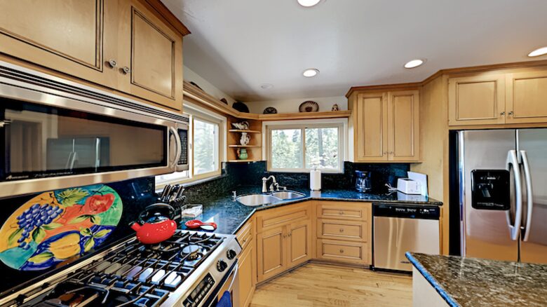 Spectacular Arrowhead Lakefront - Lake Arrowhead, California