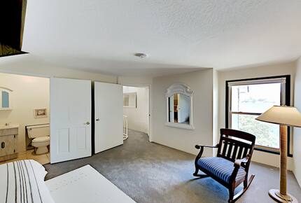 Spectacular Arrowhead Lakefront - Lake Arrowhead, California