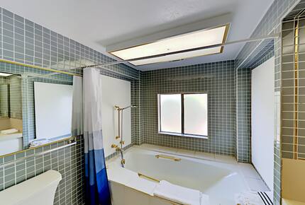 Spectacular Arrowhead Lakefront - Lake Arrowhead, California