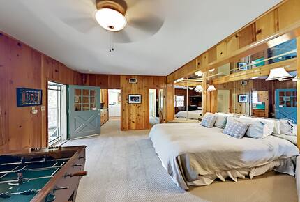 Spectacular Arrowhead Lakefront - Lake Arrowhead, California