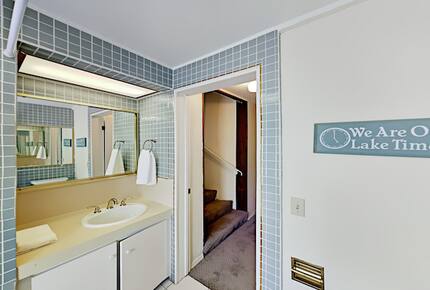 Spectacular Arrowhead Lakefront - Lake Arrowhead, California