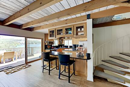 Spectacular Arrowhead Lakefront - Lake Arrowhead, California