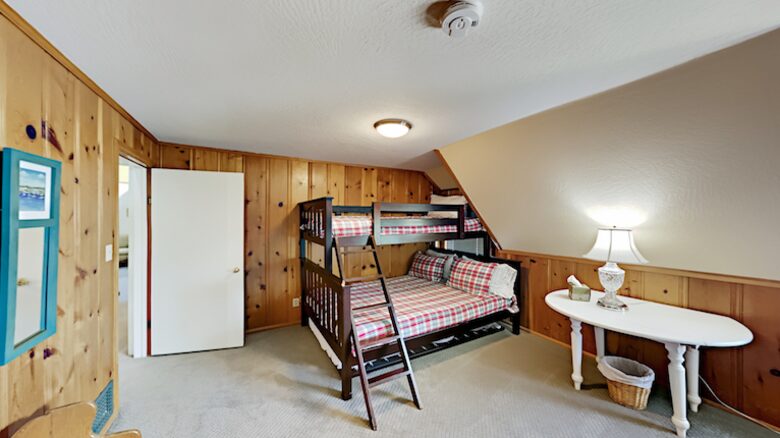 Spectacular Arrowhead Lakefront - Lake Arrowhead, California