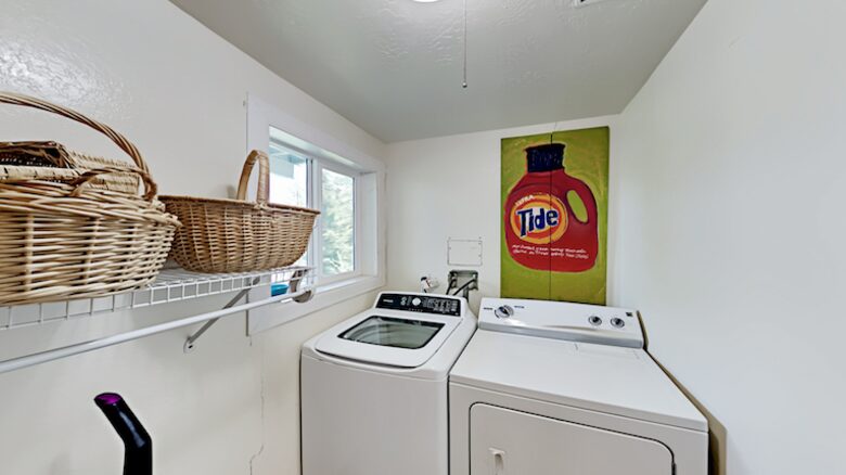 Spectacular Arrowhead Lakefront - Lake Arrowhead, California