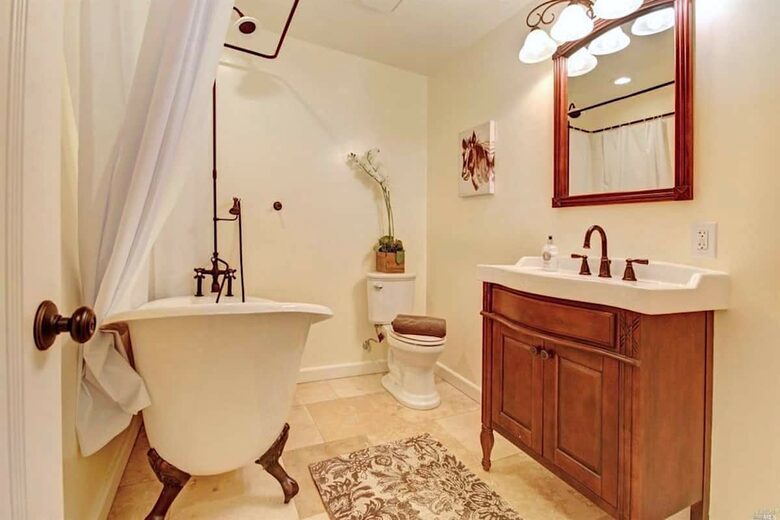 Downtown Napa Valley Hidden Gem - Napa, California