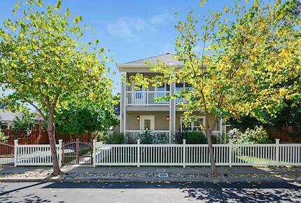 Downtown Napa Valley Hidden Gem - Napa, California