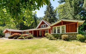 McKenzie River Paradise - Vida, Oregon