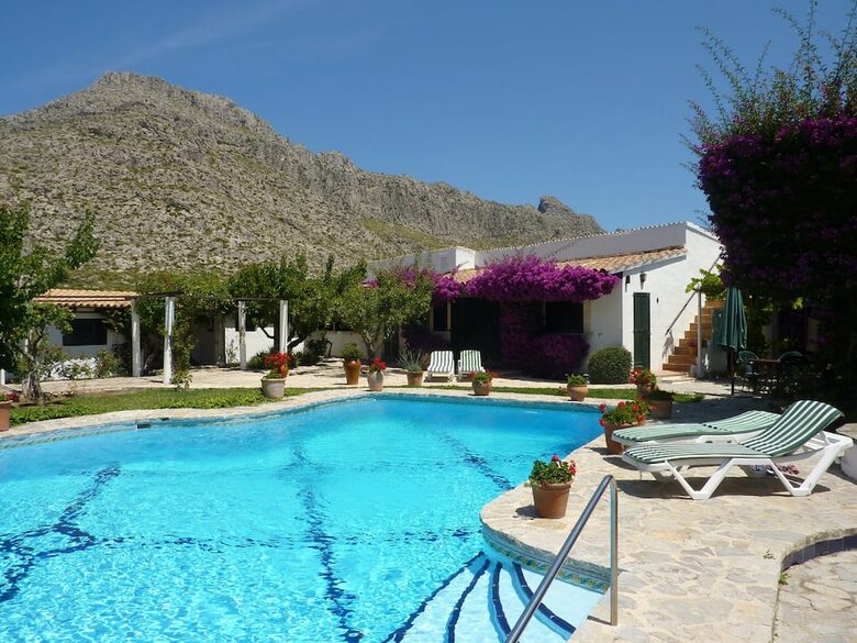 Picturesque Spanish finca "Las Rosas" - Port de Pollenca, Spain