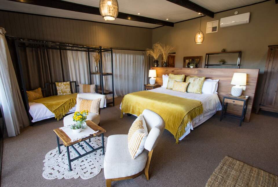 A One Bedroom Suite at Tiger Canyon Private Game Reserve - Philippolis, South Africa