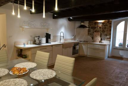 Umbria Above Luxury Townhouse - Ficulle, Italy