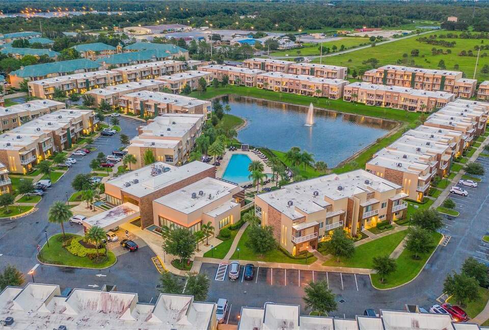 Disney Magic Village 4 BR Townhome - Kissimmee, Florida