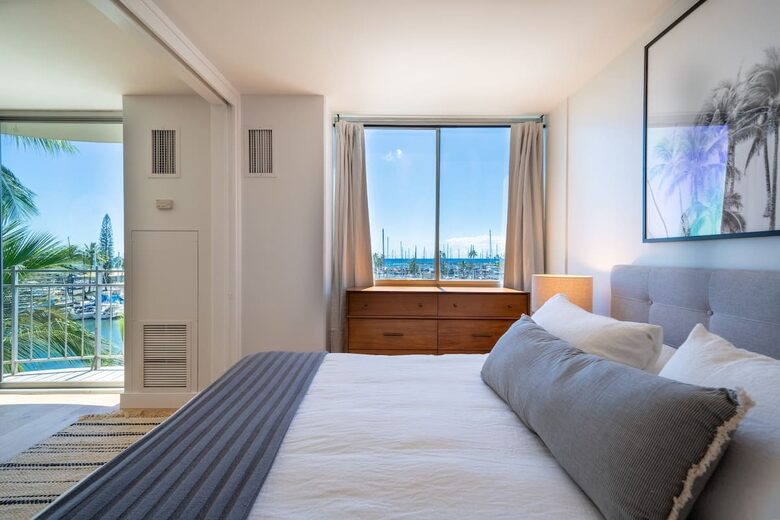 Ilikai Marina Condo - Honolulu, Hawaii