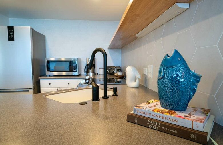 Ilikai Marina Condo - Honolulu, Hawaii