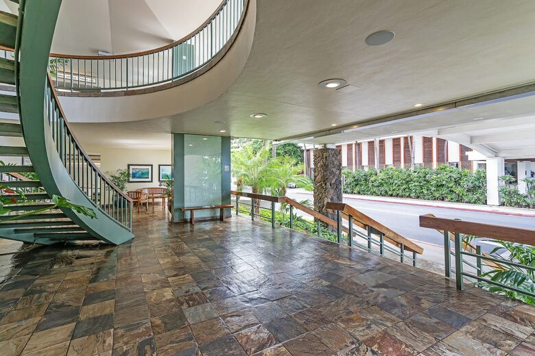 Ilikai Marina Condo - Honolulu, Hawaii