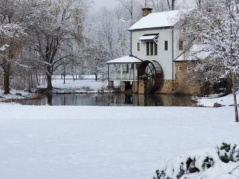 Greenbrier - Luxury Private Home - On Resort grounds - White Sulphur Springs, West Virginia