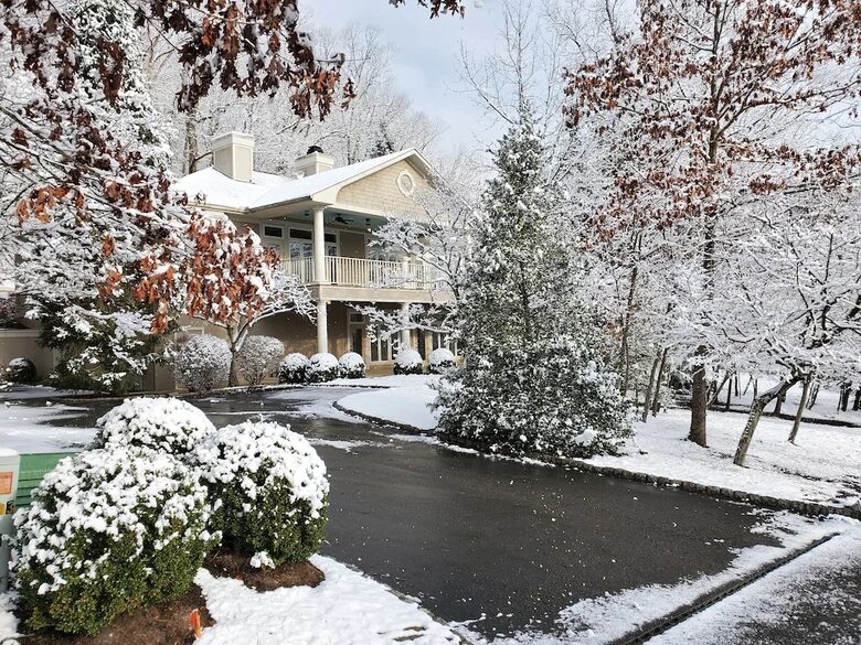 Greenbrier - Luxury Private Home - On Resort grounds - White Sulphur Springs, West Virginia
