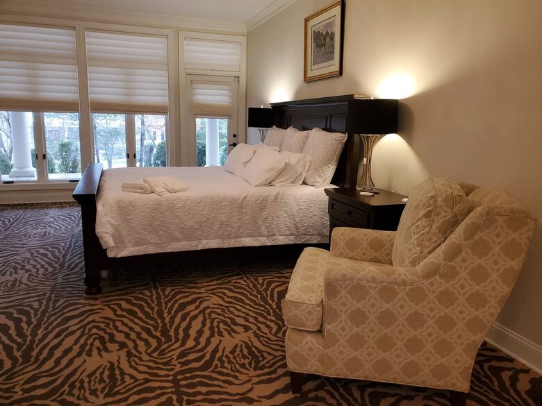 Greenbrier - Luxury Private Home - On Resort grounds - White Sulphur Springs, West Virginia