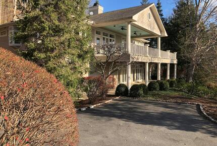 Greenbrier - Luxury Private Home - On Resort grounds - White Sulphur Springs, West Virginia