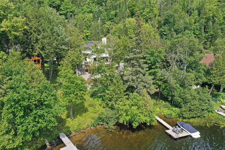 Lakefront Mont-Tremblant - La Conception, Canada