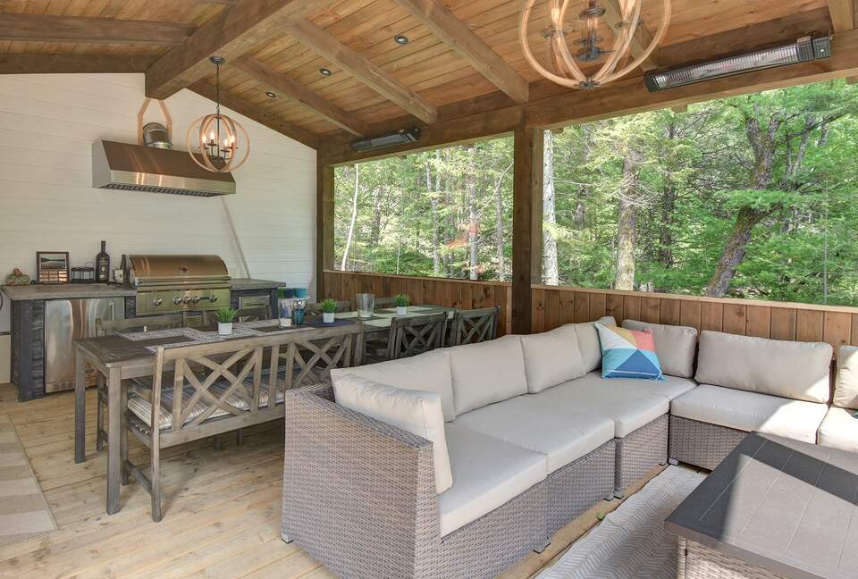 Lakefront Mont-Tremblant - La Conception, Canada