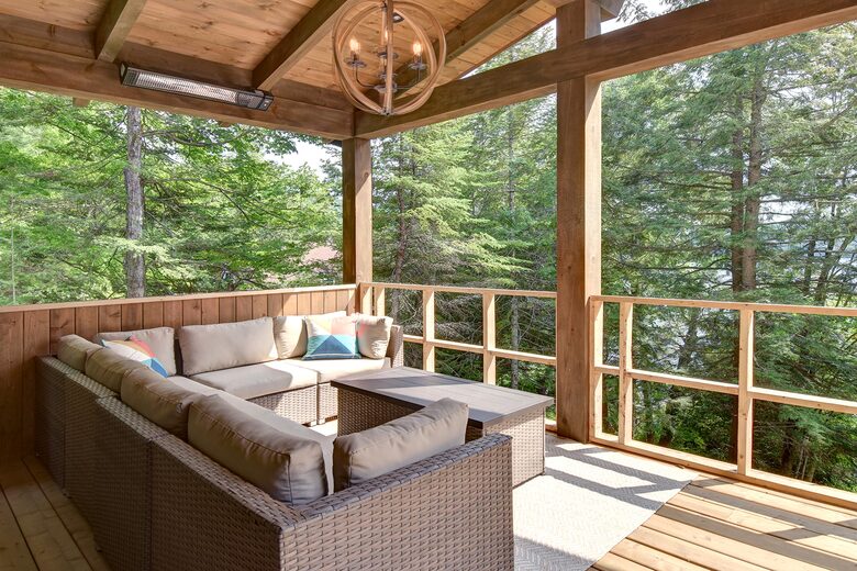 Lakefront Mont-Tremblant - La Conception, Canada