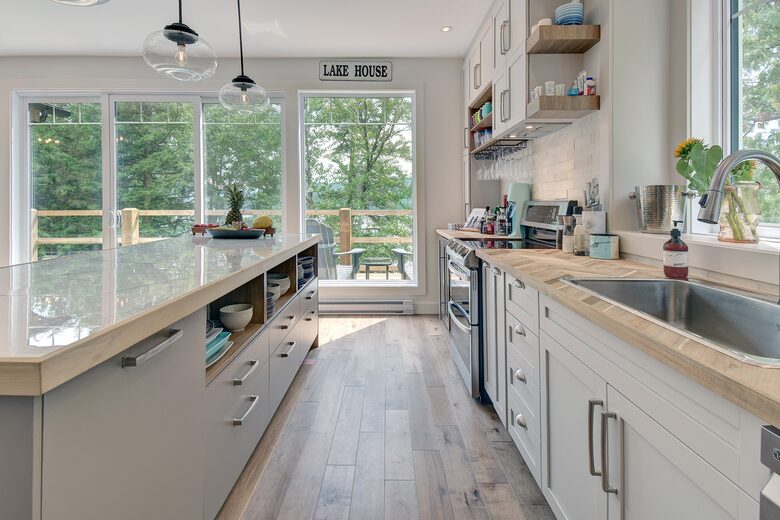 Lakefront Mont-Tremblant - La Conception, Canada