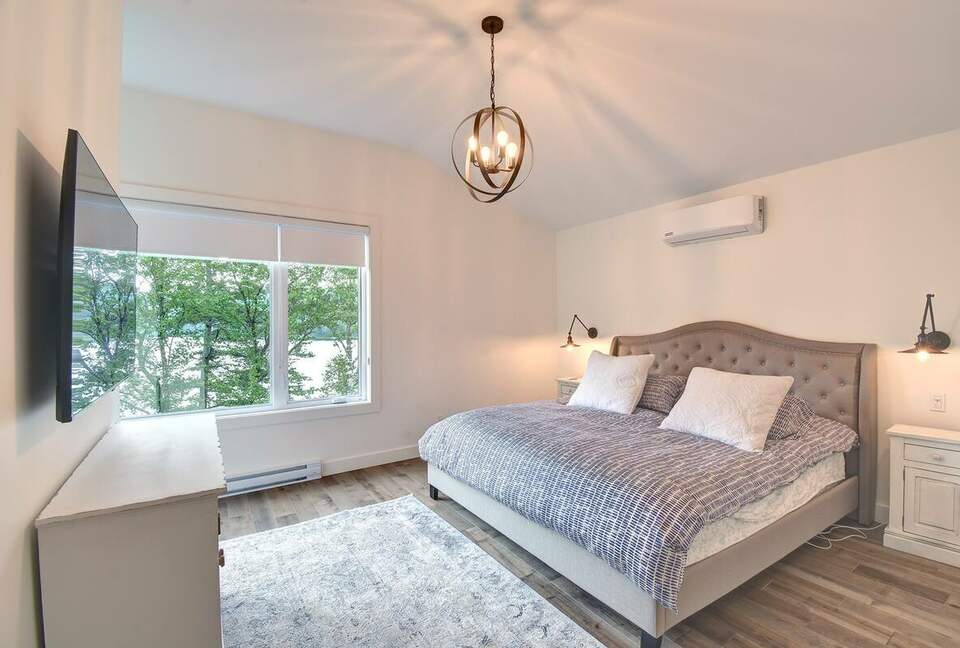 Lakefront Mont-Tremblant - La Conception, Canada