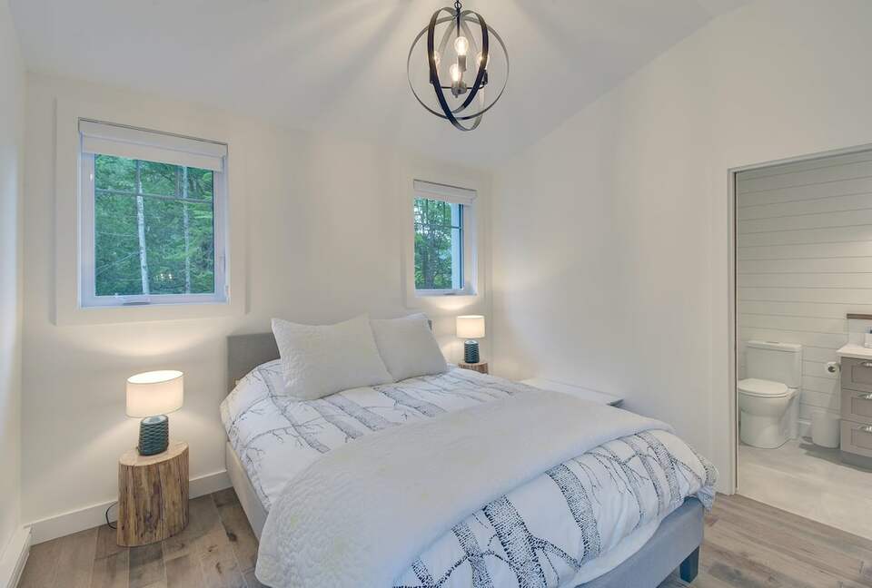 Lakefront Mont-Tremblant - La Conception, Canada