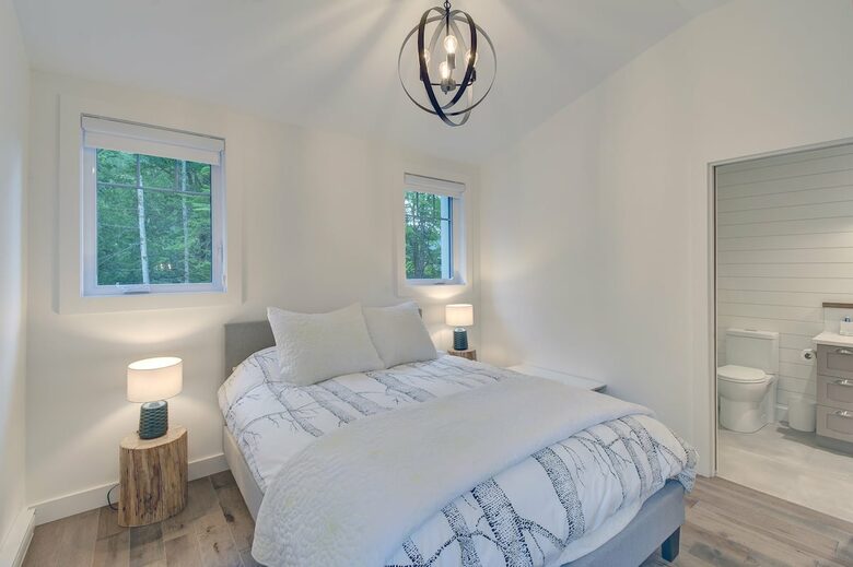 Lakefront Mont-Tremblant - La Conception, Canada