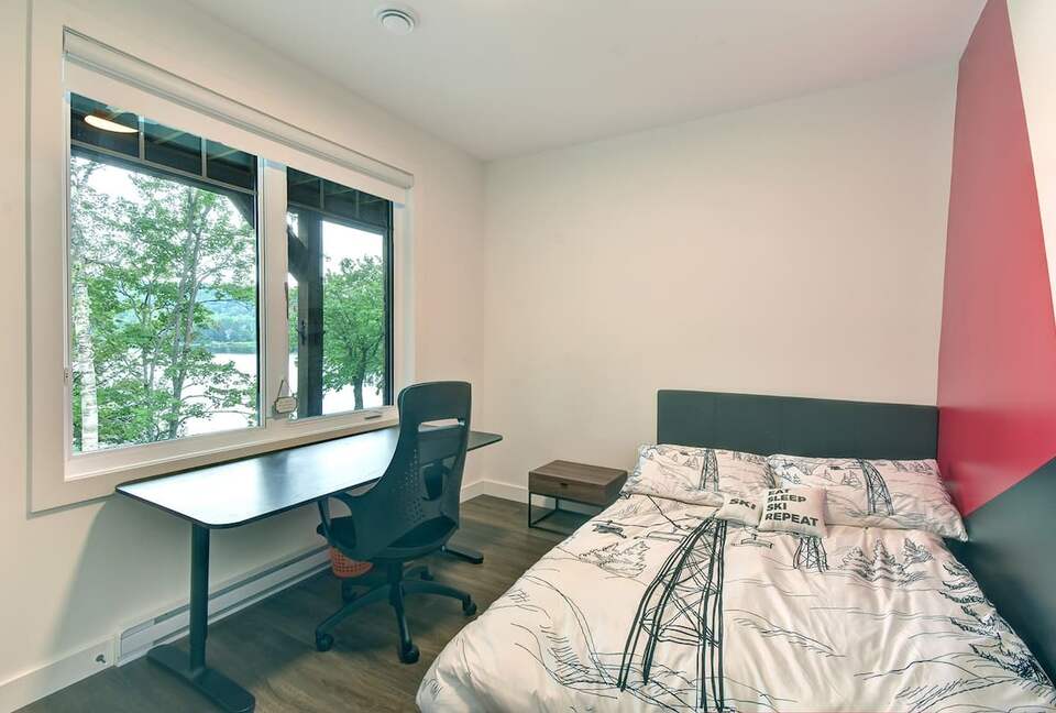 Lakefront Mont-Tremblant - La Conception, Canada