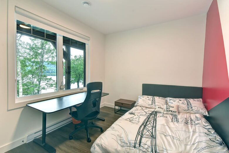 Lakefront Mont-Tremblant - La Conception, Canada