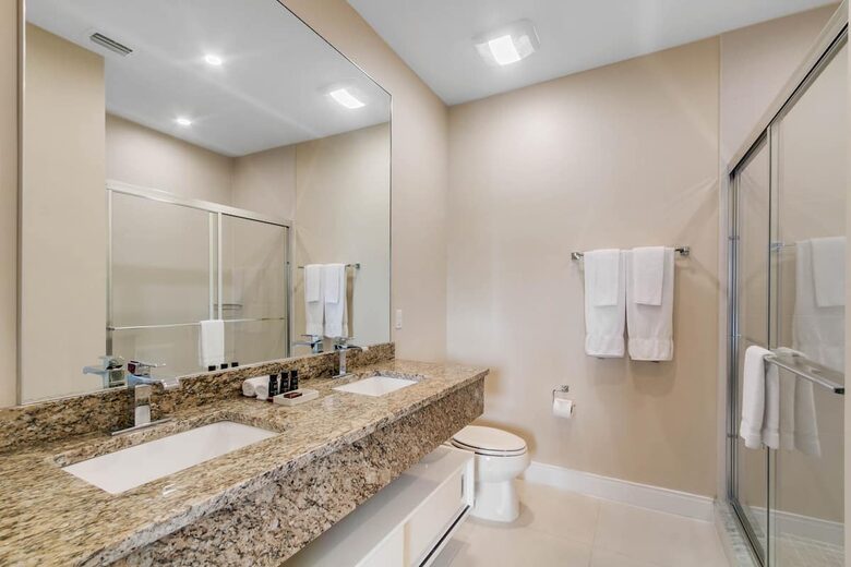 Disney Magic Village 4 BR Townhome - Kissimmee, Florida