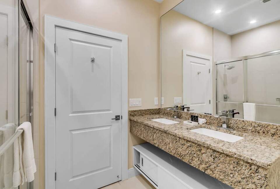 Disney Magic Village 4 BR Townhome - Kissimmee, Florida