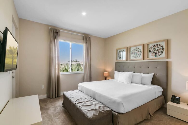 Disney Magic Village 4 BR Townhome - Kissimmee, Florida