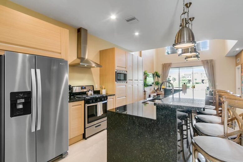 Disney Magic Village 4 BR Townhome - Kissimmee, Florida