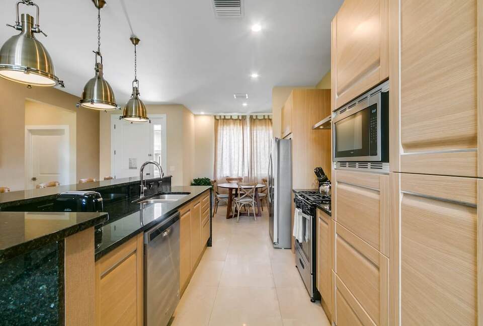 Disney Magic Village 4 BR Townhome - Kissimmee, Florida