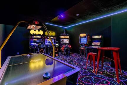 Luxury Reunion Resort Gathering Villa - Kissimmee, Florida