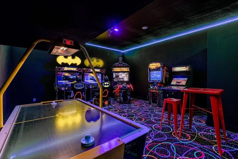 Luxury Reunion Resort Gathering Villa - Kissimmee, Florida