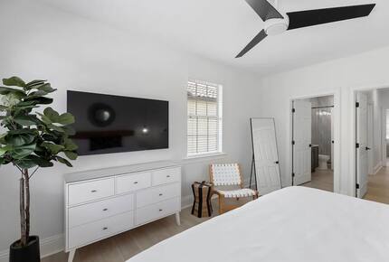 Luxury Reunion Resort Gathering Villa - Kissimmee, Florida