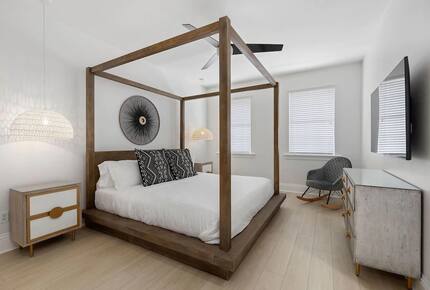 Luxury Reunion Resort Gathering Villa - Kissimmee, Florida