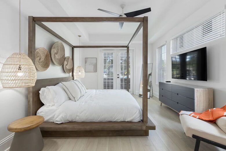 Luxury Reunion Resort Gathering Villa - Kissimmee, Florida