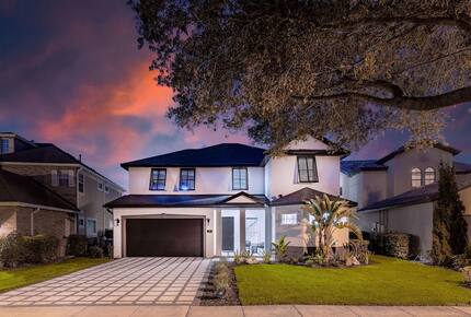 Luxury Reunion Resort Gathering Villa - Kissimmee, Florida