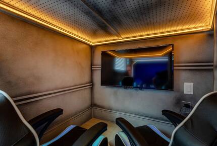 Luxury Reunion Resort Gathering Villa - Kissimmee, Florida